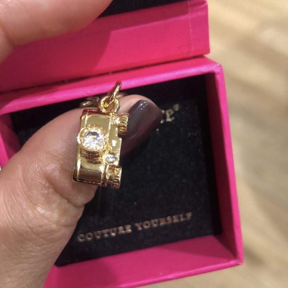 Juicy couture c-camera charm